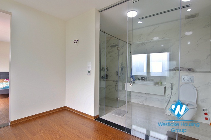  Massive ambassador corner villa for rent in Vinhomes Riverside - Long Bien